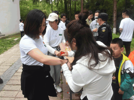 171355cch54s9s6jf9765f.gif
