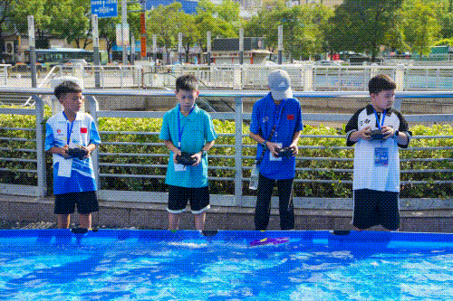 162431fxcc0s4sbhxr56b0.gif