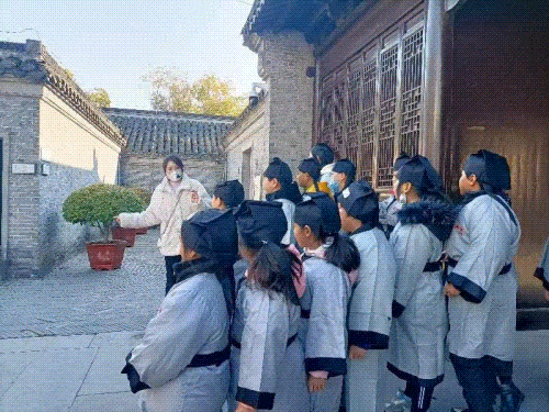 165843l3djbm7cddb3y5m3.gif