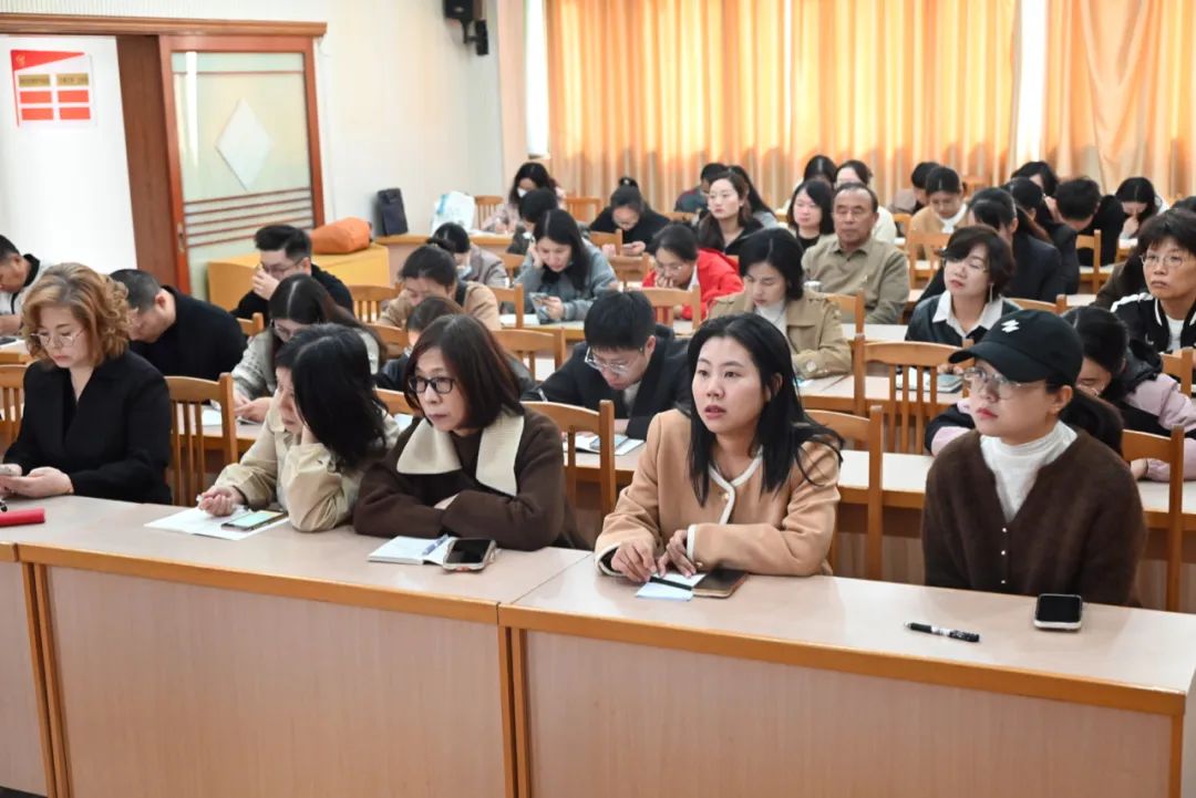 111309legrm3s13m01081v.jpeg