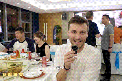 102719hq9lwg22zop4vc5q.gif